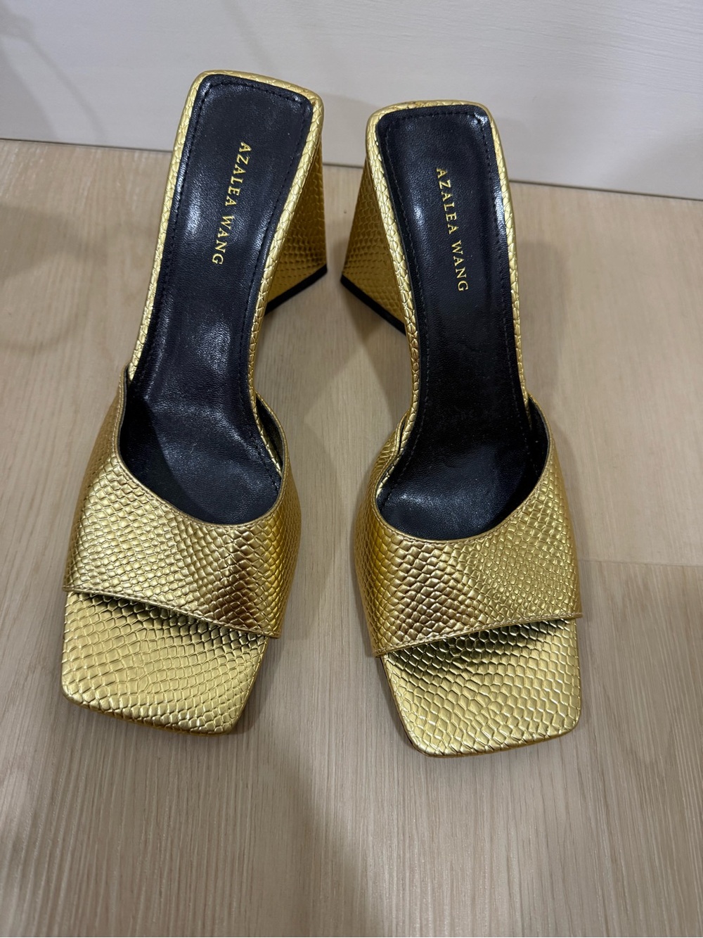 AZALEA WANG Metallic Gold Square-Toe Mule Heels